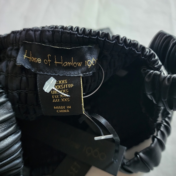 House Of Harlow Faux Leather Crop Top Minimalist Contemporary Size XXS - Picture 3 of 6